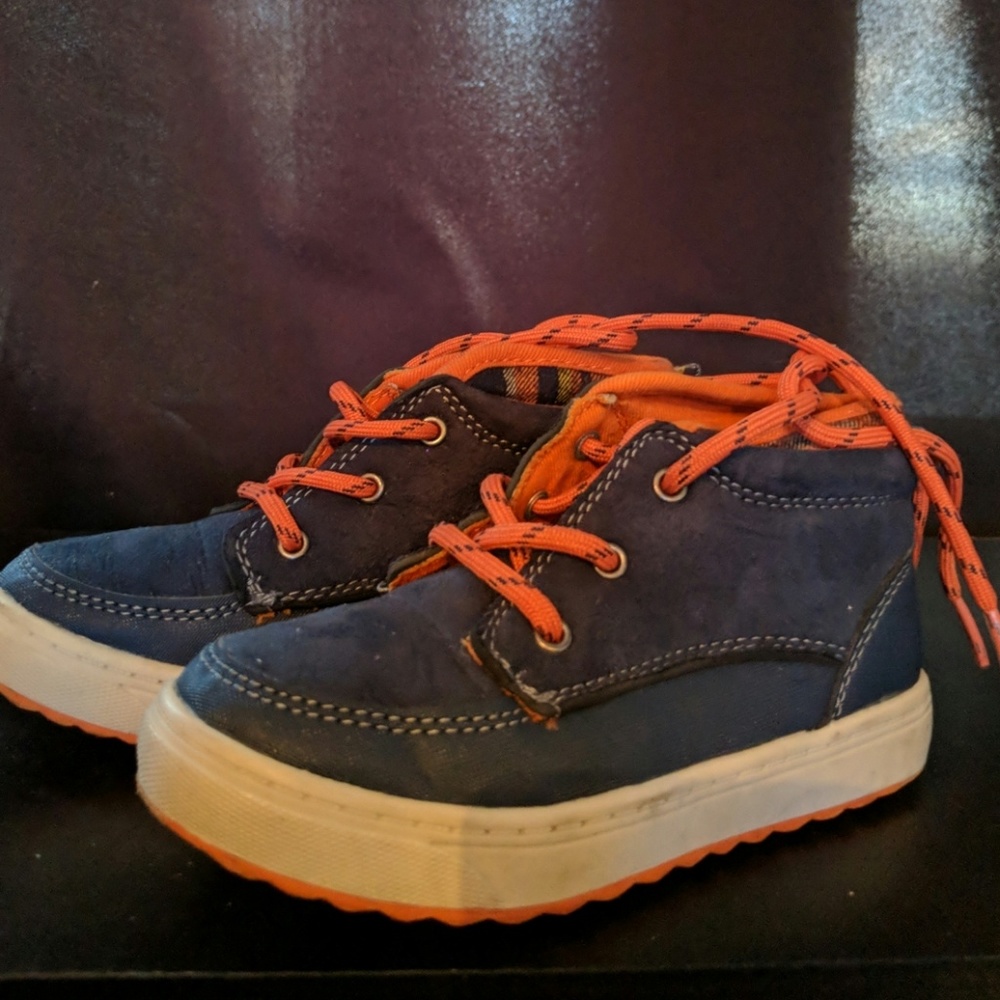 Boys sneakers